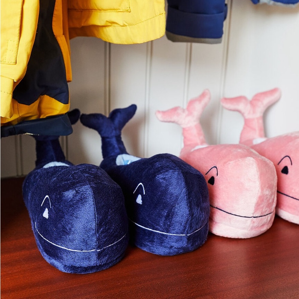 Vineyard Vines Plush Whale Slipper Boys Girls Shoes XL